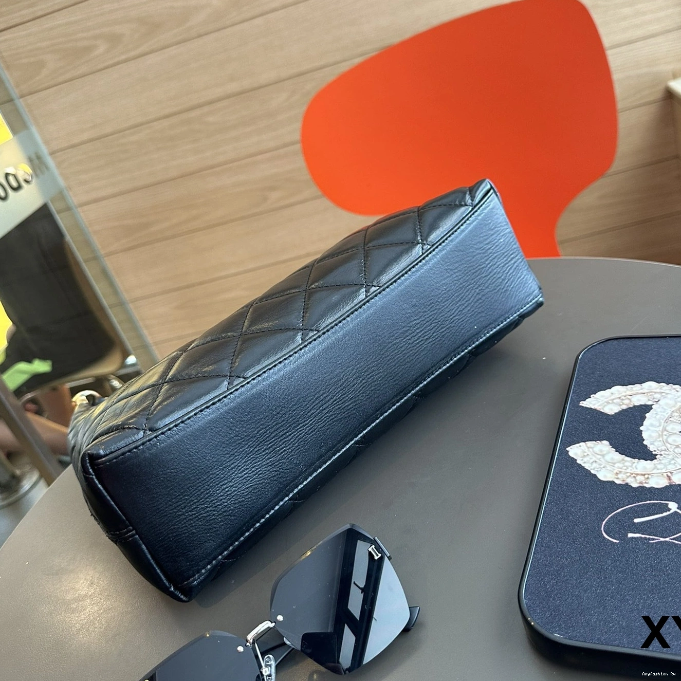 Women 395 Chanel Sleek Handbags For 1210